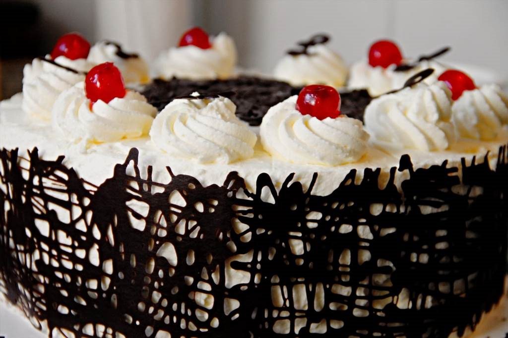 jak zrobić dobry tort urodzinowy